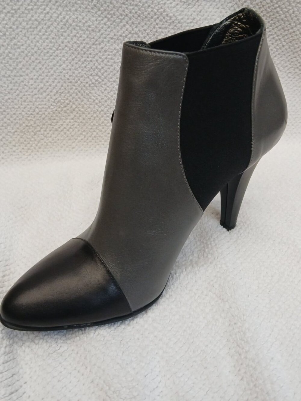 Cute all leather bootie new and unworn.